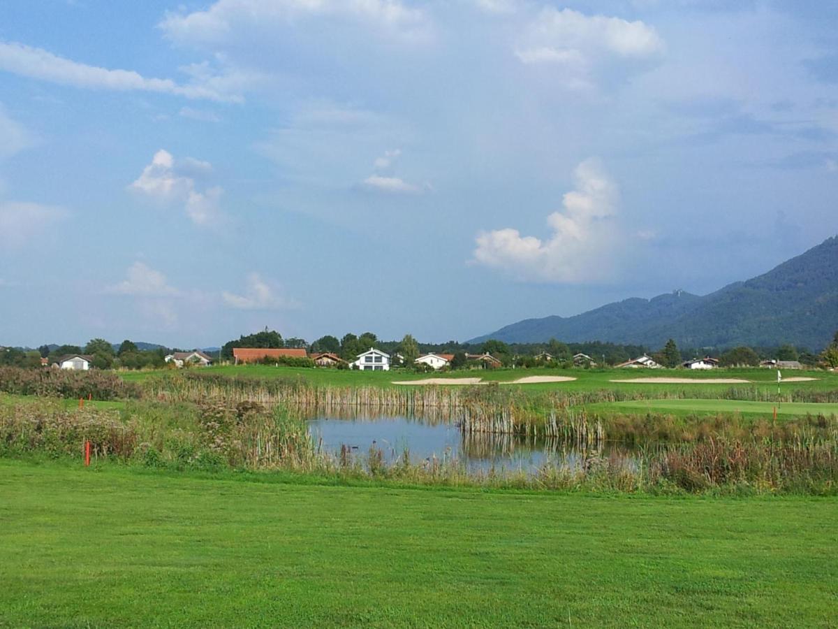 Zwischen Chiemsee Und Bergen Dg Bernau am Chiemsee Esterno foto